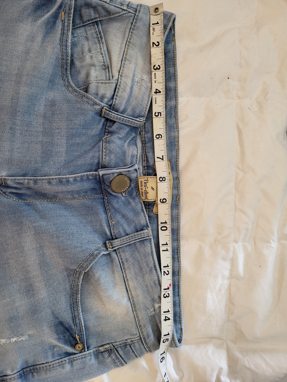 Democracy Flex-ellent Light Blue Cropped Jeans with Multicolor Scalloped Hem - Picture 3 of 14